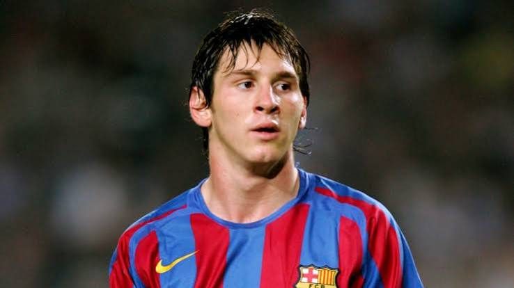 A teenage Lionel Messi in a Barcelona shirt